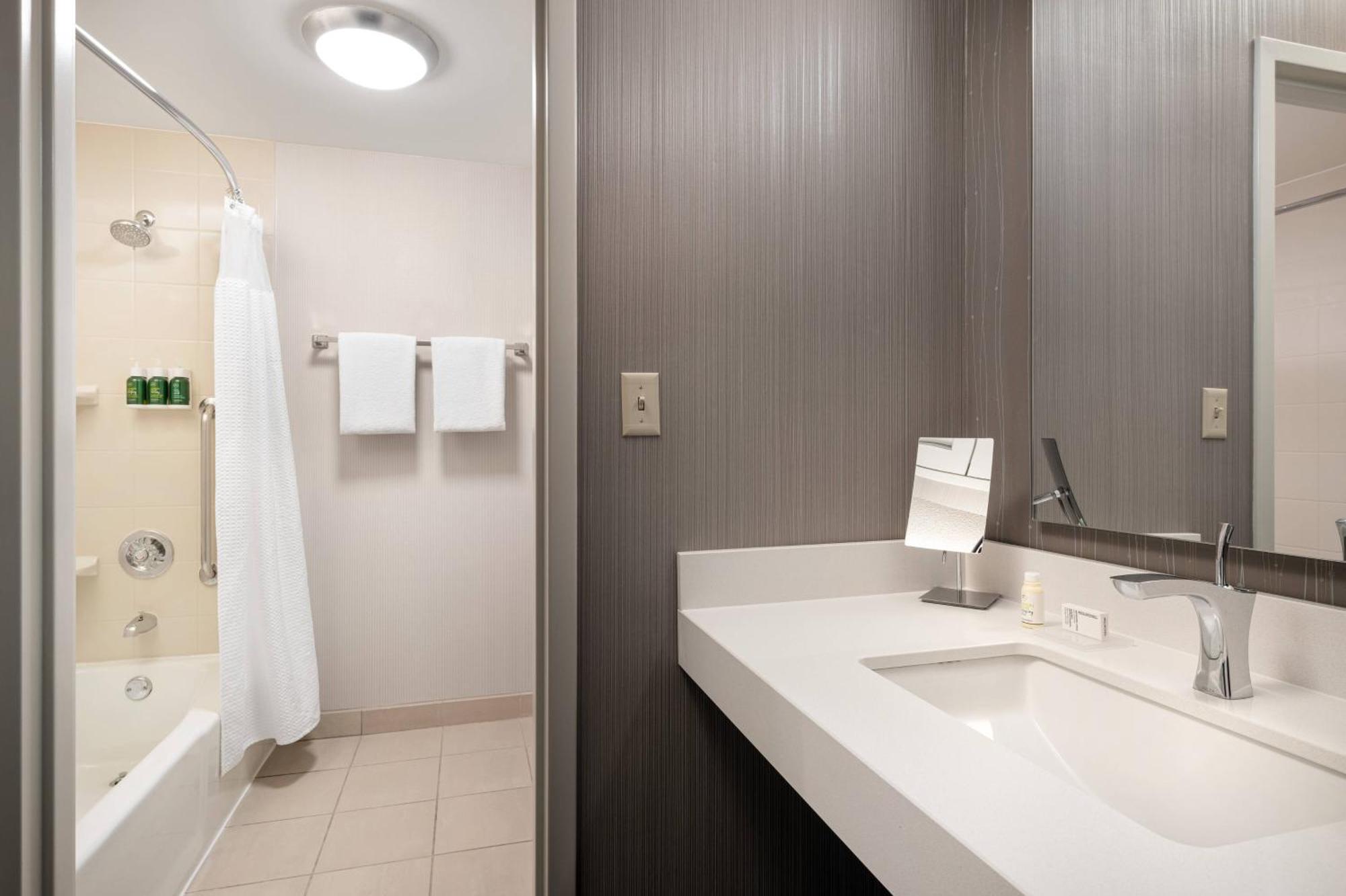 Courtyard By Marriott Boulder Hotel Exterior foto